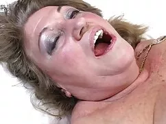 A fickó pornó videó  ...