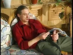 Egy férfi, fekete, M ...